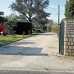 Proche St Emilion , Pause Quelque Part Recharge Pour Voiture Electrique Inclu * Saint-Médard-de-Guizières