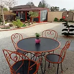 Proche St Emilion , Pause Quelque Part Recharge Pour Voiture Electrique Inclu Apartman Saint-Médard-de-Guizières
