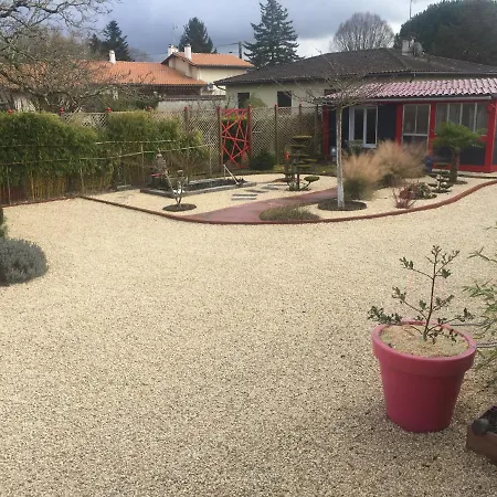 Maison Calme Avec Parking Gratuit Appartement Saint-Medard-de-Guizieres