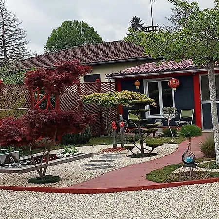 Maison Calme Avec Parking Gratuit Appartement Saint-Medard-de-Guizieres