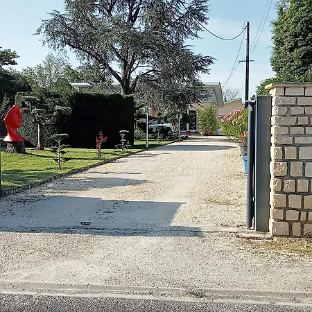 Pause Quelque Part Recharge Pour Voiture électrique Inclu * Saint-Medard-de-Guizieres