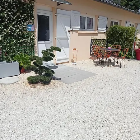 Appartement Maison Calme Avec Parking Gratuit Saint-Medard-de-Guizieres