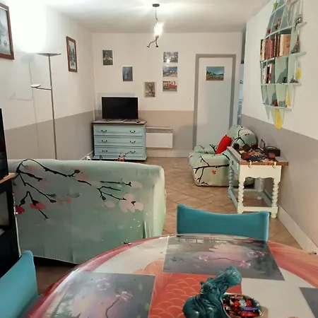 Maison Calme Avec Parking Gratuit Appartement